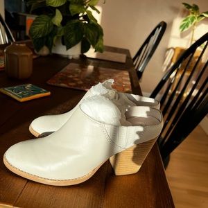 Leather Jeffrey Campbell mules— like new!